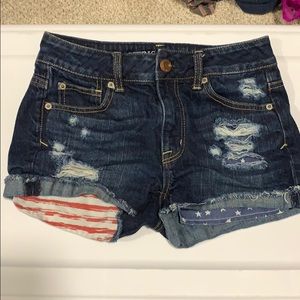 Red white and blue pocket jean shorts